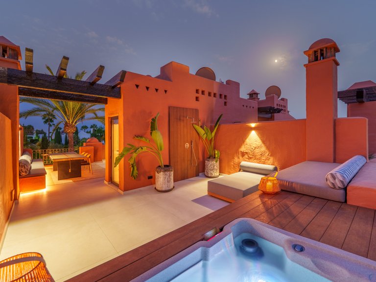 Town House for Sale in Marbella Golden Mile, Marbella, Malaga 28