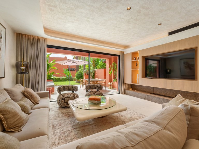 Town House for Sale in Marbella Golden Mile, Marbella, Malaga 29