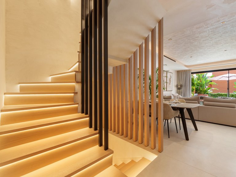 Town House for Sale in Marbella Golden Mile, Marbella, Malaga 30
