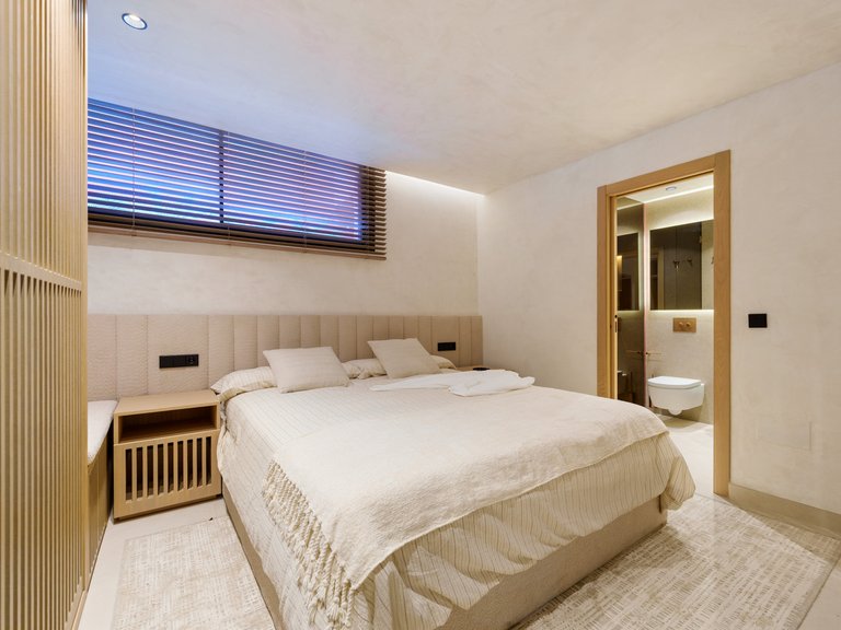 Town House for Sale in Marbella Golden Mile, Marbella, Malaga 51