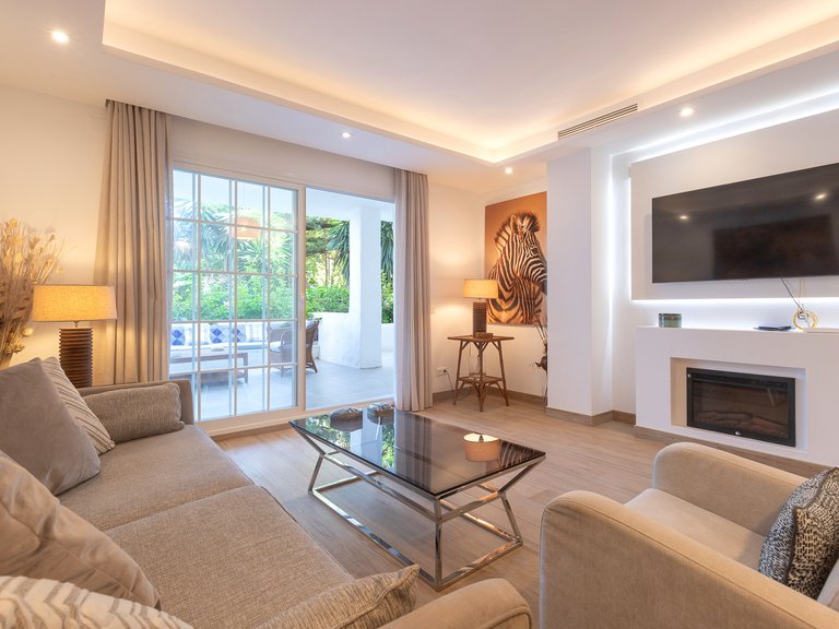 Apartment for Sale in Marbella Golden Mile, Marbella, Malaga 4