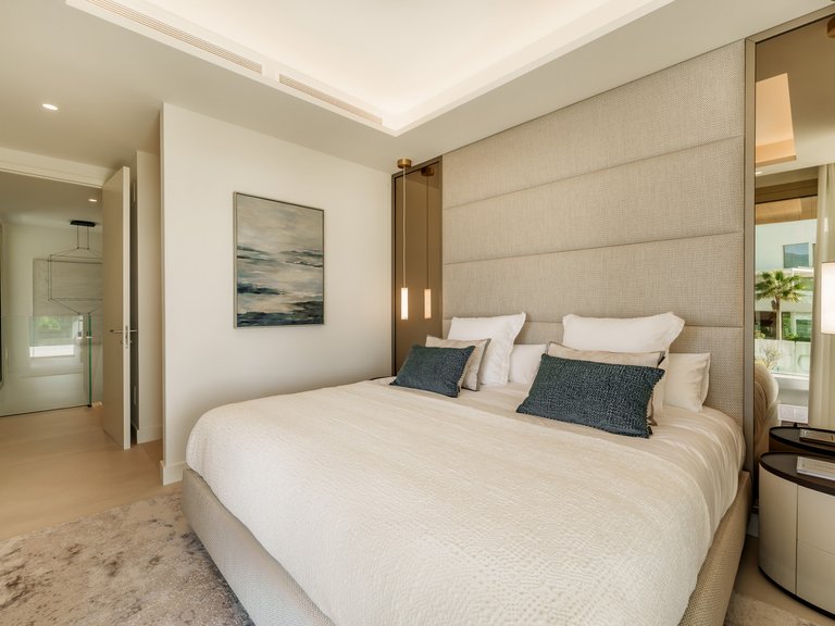 Town House for Sale in Marbella Golden Mile, Marbella, Malaga 17