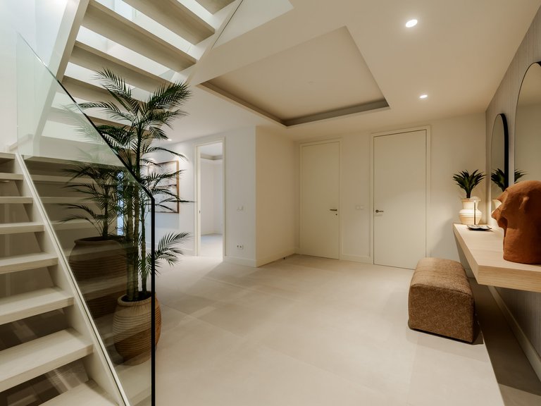 Town House for Sale in Marbella Golden Mile, Marbella, Malaga 21