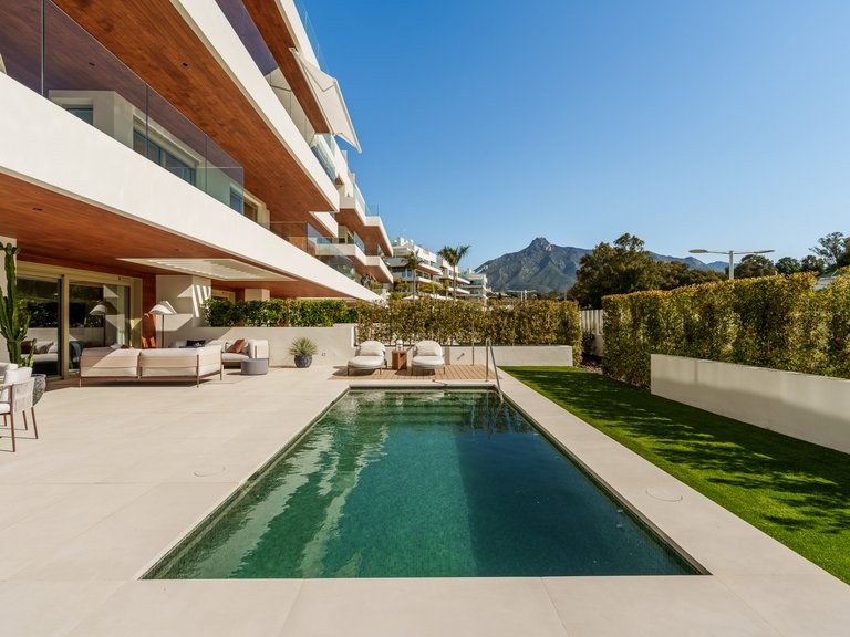 Town House for Sale in Marbella Golden Mile, Marbella, Malaga 29