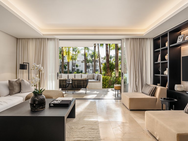 Apartment for Sale in Marbella Golden Mile, Marbella, Malaga 4