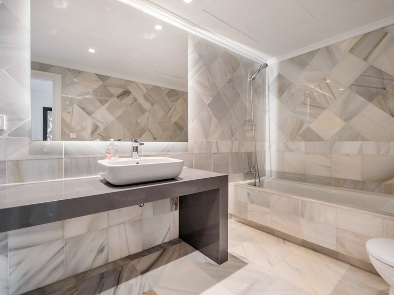 Apartment for Sale in Benahavis, Malaga 8