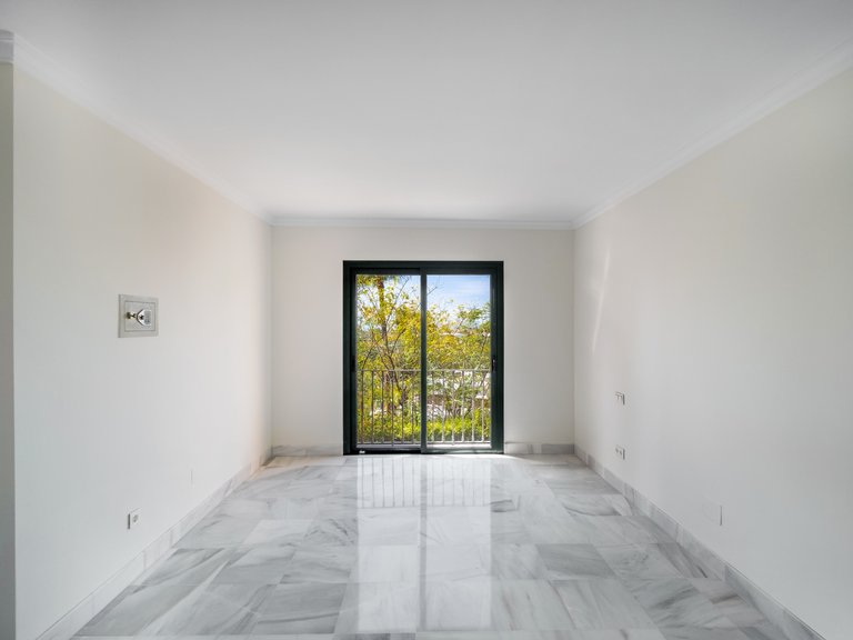 Apartment for Sale in Benahavis, Malaga 10