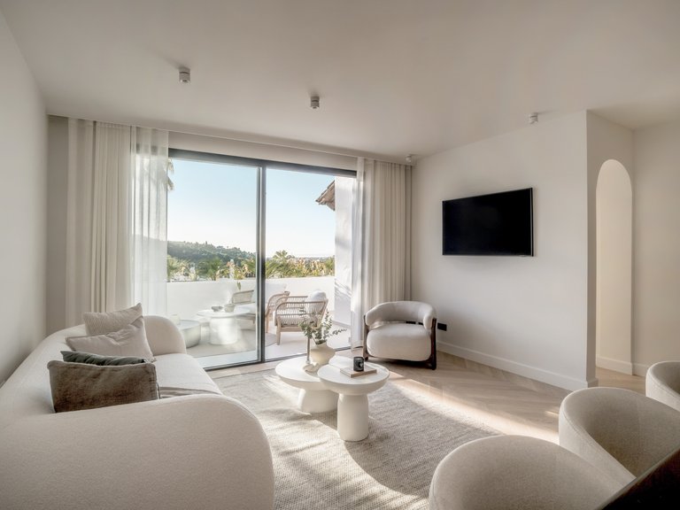 Town House for Sale in Benahavis, Malaga 25