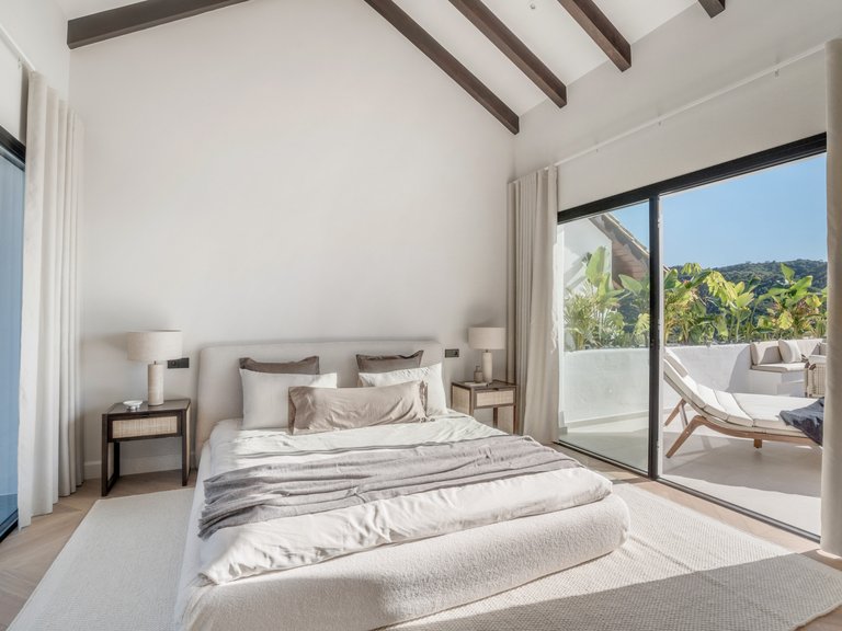 Town House for Sale in Benahavis, Malaga 32