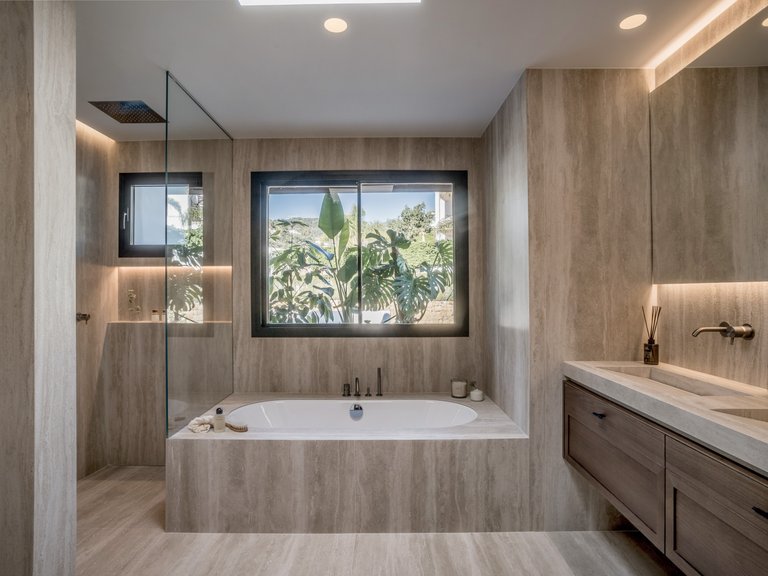 Town House for Sale in Benahavis, Malaga 29