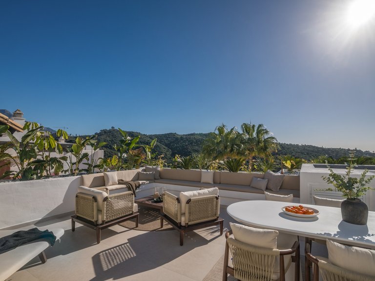 Town House for Sale in Benahavis, Malaga 21