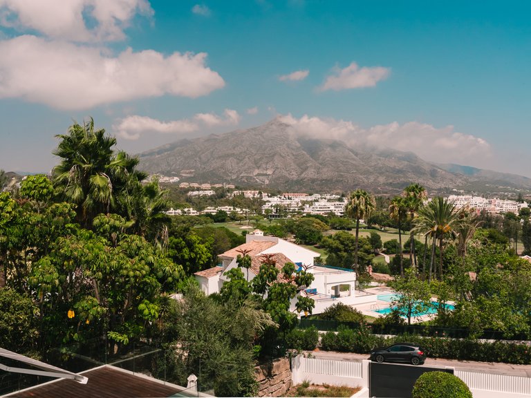 Villa for Sale in Nueva Andalucia, Marbella, Malaga 10