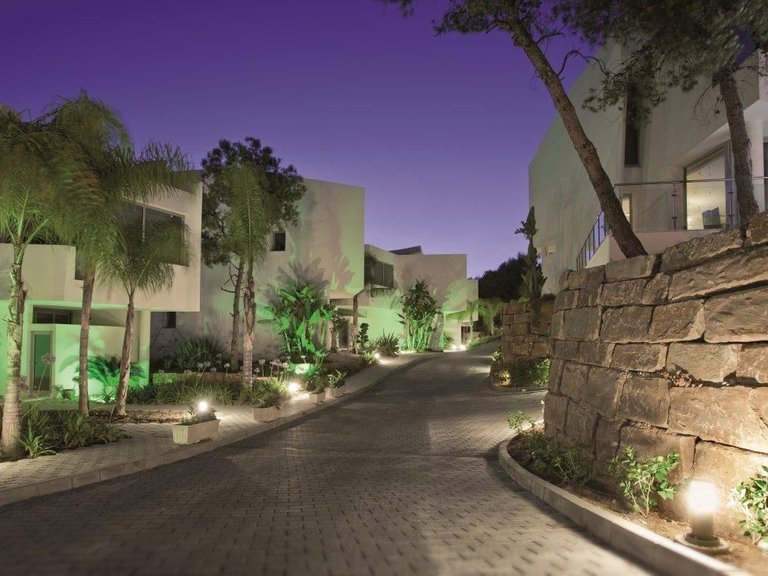 Town House for Sale in Marbella Golden Mile, Marbella, Malaga 15