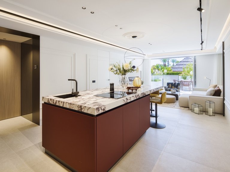 Apartment for Sale in Marbella Golden Mile, Marbella, Malaga 23