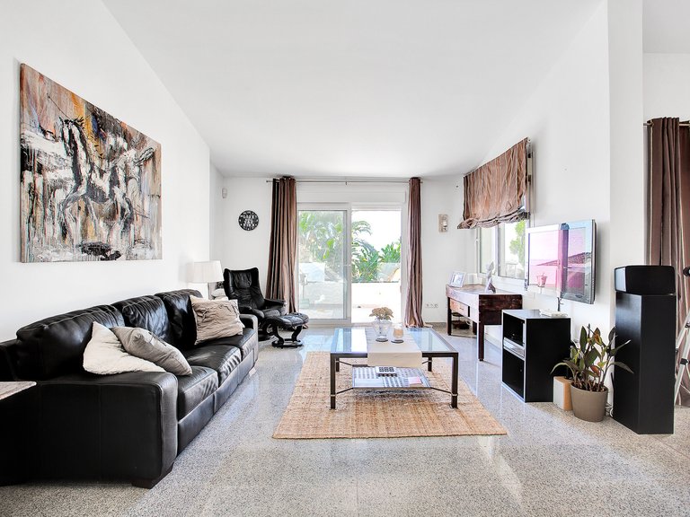 Villa for Sale in Marbella, Malaga 16