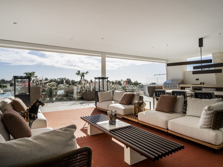 Apartment for Sale in Marbella Golden Mile, Marbella, Malaga 1