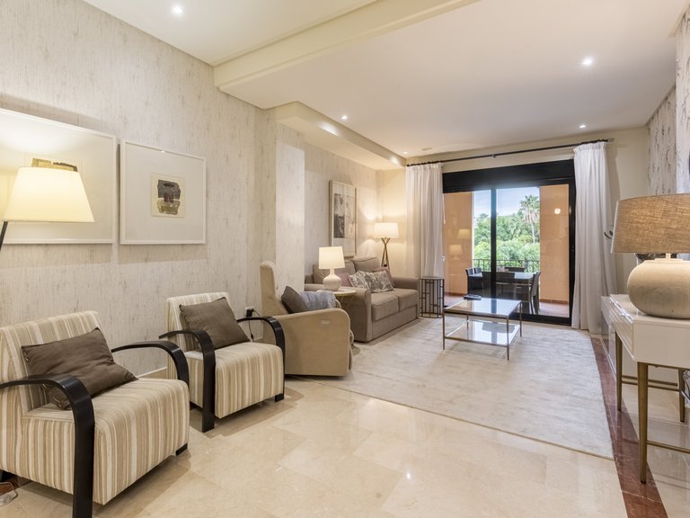 Apartment for Sale in Marbella - Puerto Banus, Marbella, Malaga 5