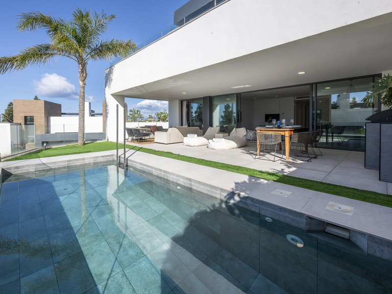 Town House for Sale in Marbella Este, Marbella, Malaga 1