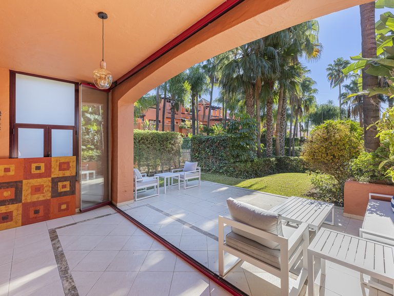Town House for Sale in Marbella Golden Mile, Marbella, Malaga 11
