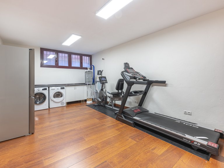 Town House for Sale in Marbella Golden Mile, Marbella, Malaga 34