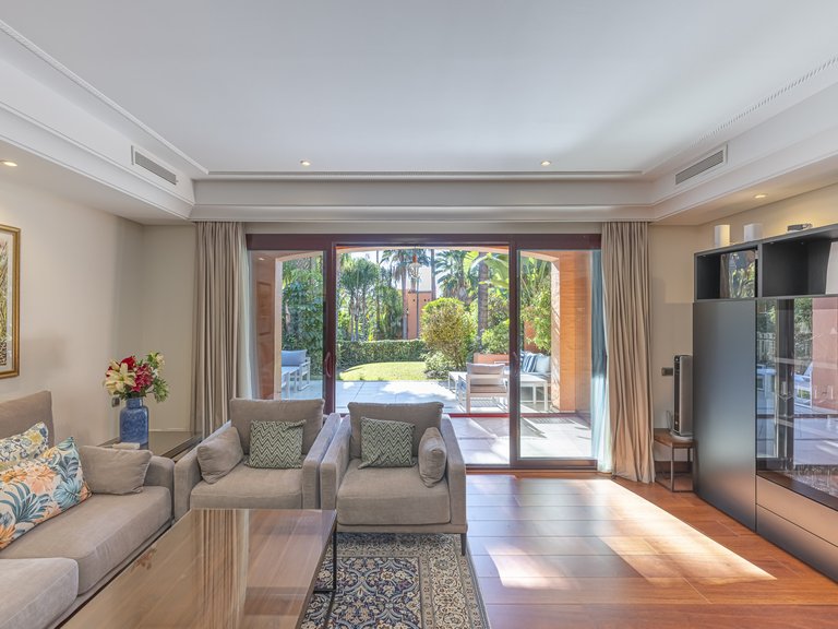 Town House for Sale in Marbella Golden Mile, Marbella, Malaga 3