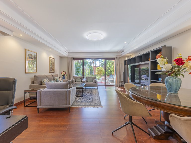 Town House for Sale in Marbella Golden Mile, Marbella, Malaga 9