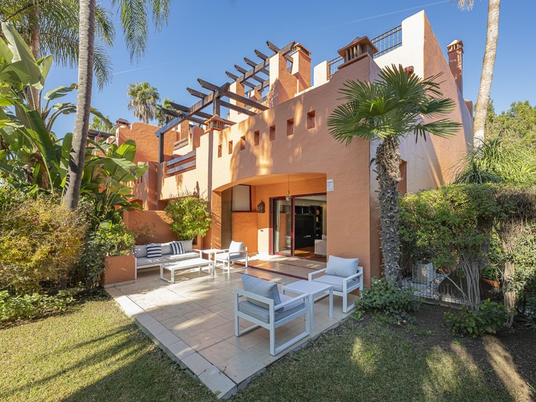 Town House for Sale in Marbella Golden Mile, Marbella, Malaga 2