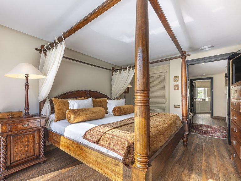 Apartment for Sale in Marbella, Malaga 15