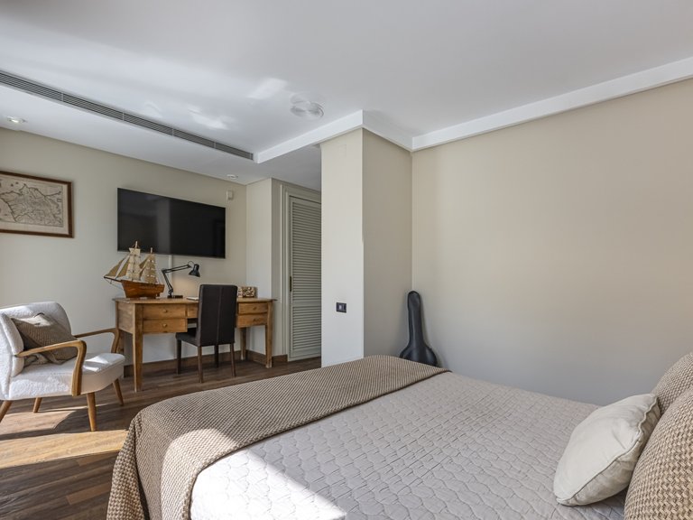 Apartment for Sale in Marbella, Malaga 30