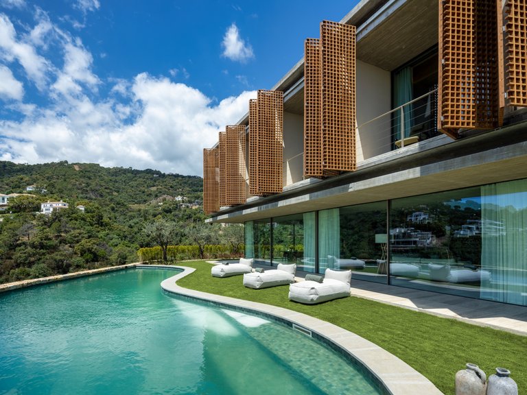 Villa for Sale in El Madroñal, Benahavis, Malaga 26