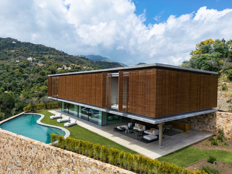 Villa for Sale in El Madroñal, Benahavis, Malaga 25