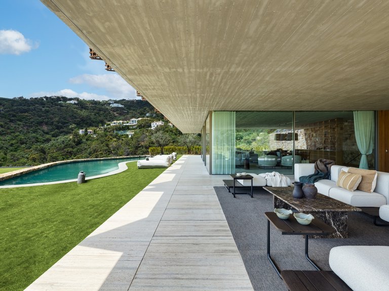 Villa for Sale in El Madroñal, Benahavis, Malaga 10