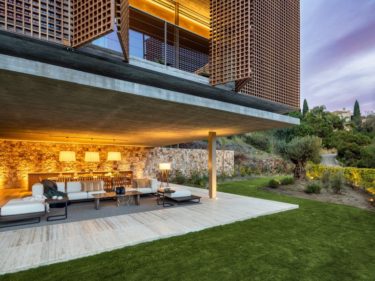 Villa for Sale in El Madroñal, Benahavis, Malaga 5