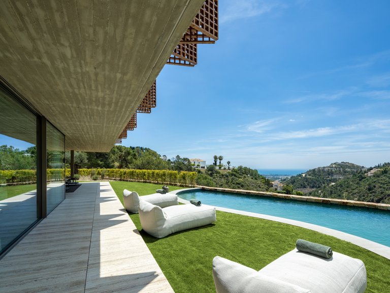 Villa for Sale in El Madroñal, Benahavis, Malaga 3