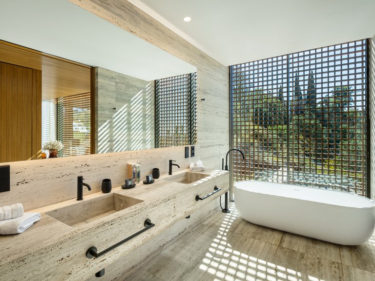 Villa for Sale in El Madroñal, Benahavis, Malaga 41