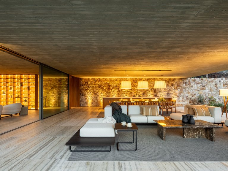 Villa for Sale in El Madroñal, Benahavis, Malaga 4