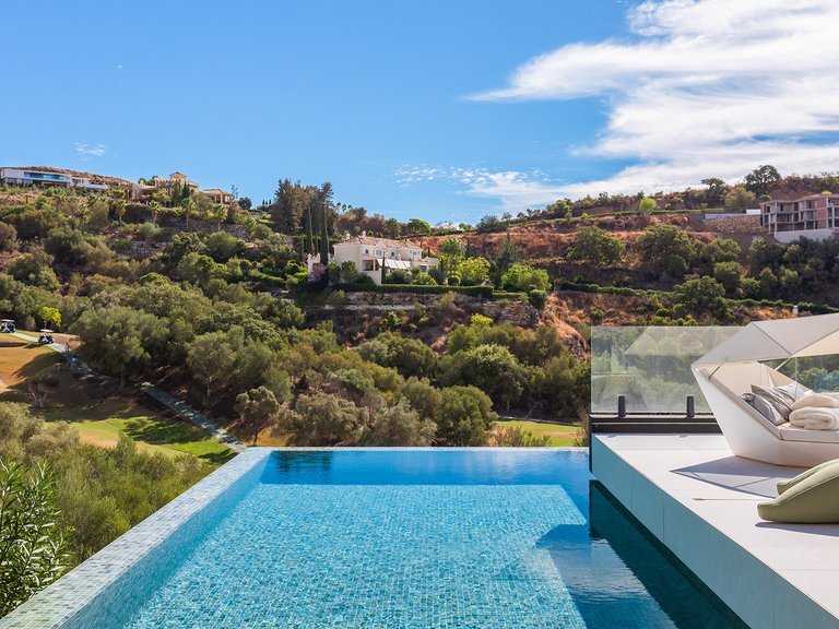 Villa for Sale in Marbella, Malaga 25