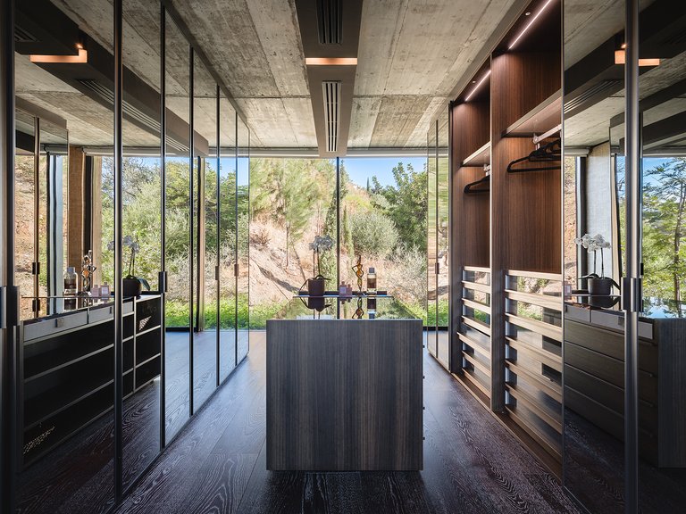 Villa for Sale in Marbella, Malaga 8