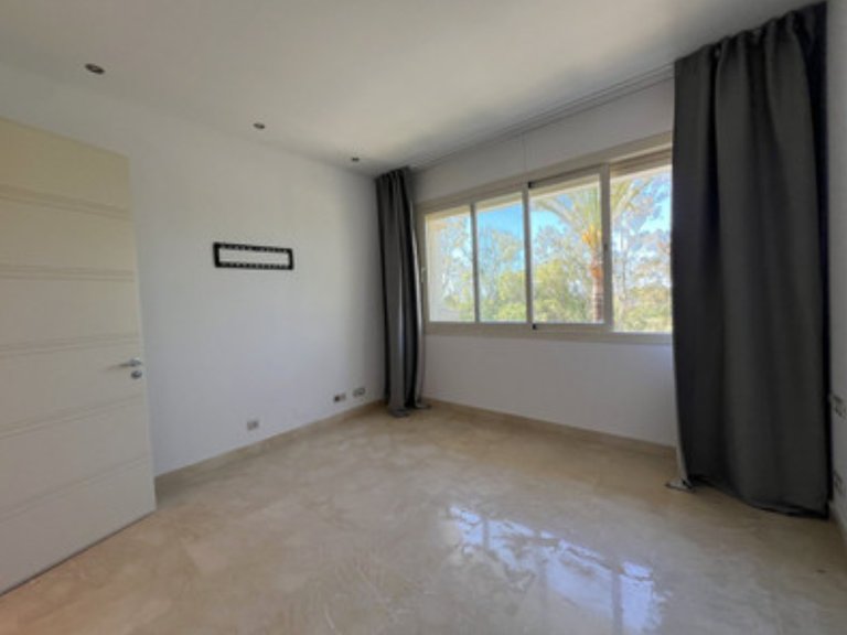 Apartment for Sale in Marbella Golden Mile, Marbella, Malaga 7