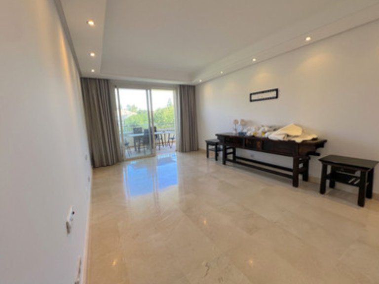 Apartment for Sale in Marbella Golden Mile, Marbella, Malaga 4