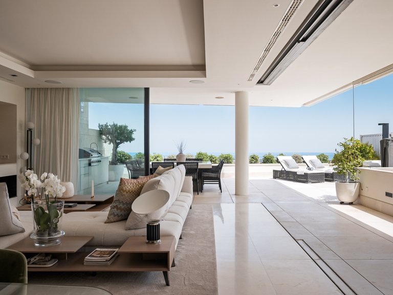 Apartment for Sale in La Quinta, Benahavis, Malaga 1