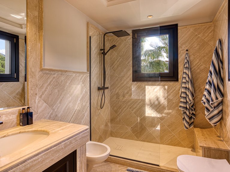Town House for Sale in Marbella Golden Mile, Marbella, Malaga 34