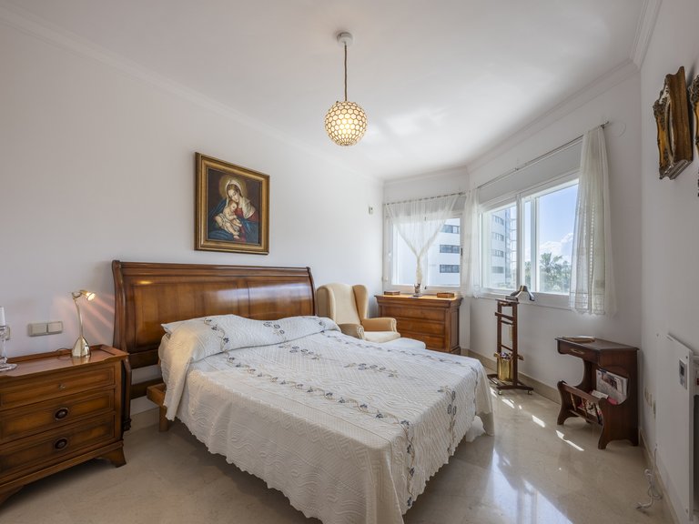 Apartment for Sale in Marbella Golden Mile, Marbella, Malaga 20