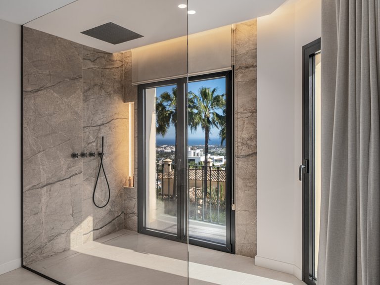 Town House for Sale in Benahavis, Malaga 20