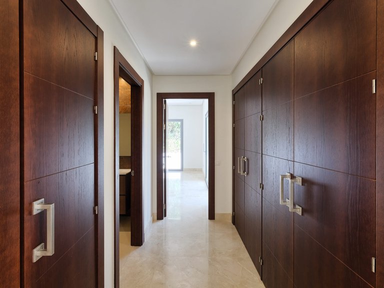 Villa for Sale in Puerto del Capitan, Benahavis, Malaga 27