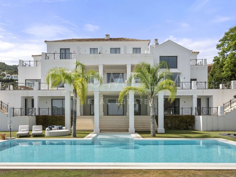 Villa for Sale in El Madroñal, Benahavis, Malaga 9