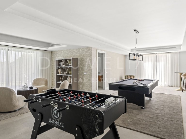 Villa for Sale in El Madroñal, Benahavis, Malaga 20