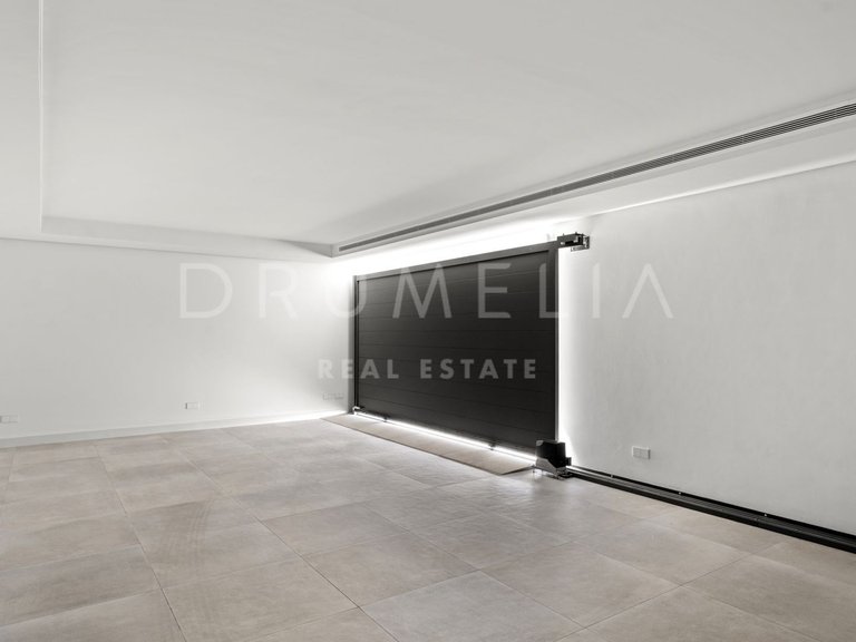 Villa for Sale in El Madroñal, Benahavis, Malaga 34