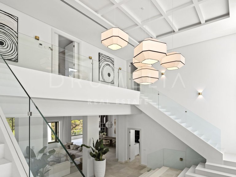 Villa for Sale in El Madroñal, Benahavis, Malaga 26