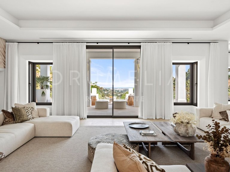 Villa for Sale in El Madroñal, Benahavis, Malaga 13